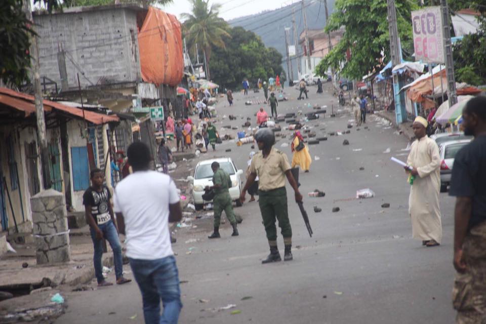 Comores: face aux tensions, le gouvernement prend des mesures inattendues